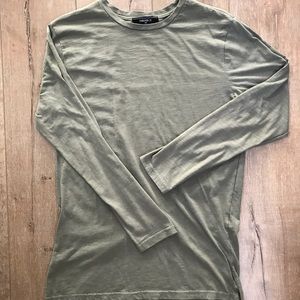 Forever 21 Men’s Small Long Sleeve Long Fit Tshirt